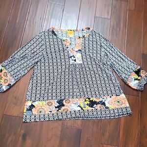 Ruby Rd Black & White Top with Peach & Yellow Floral Trim size 1X